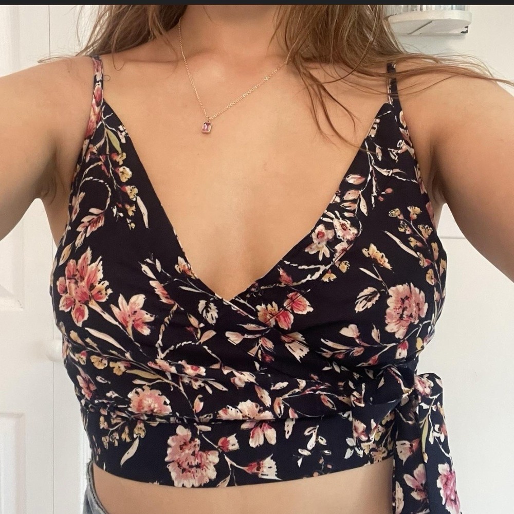 Band Of Gypsies Collective Floral Cami Crop Tank Womens Size S Navy Cottagecore